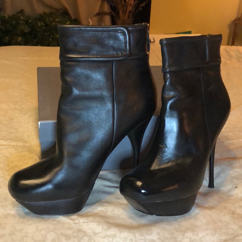 Fab L.A.M.B. Black leather booties